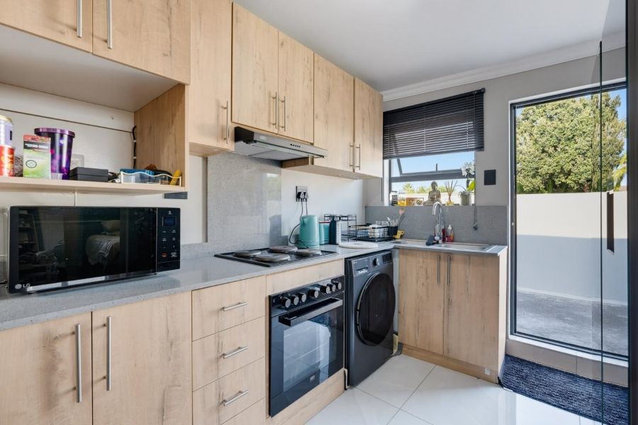 To Let 2 Bedroom Property for Rent in Flamingo Vlei Western Cape